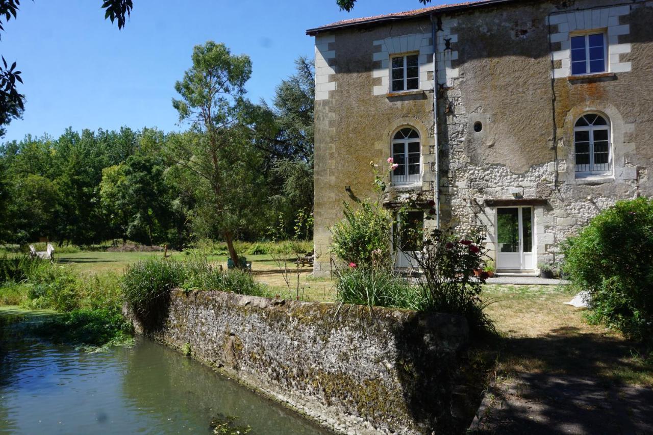 Le Moulin De Moquesouris - Chambres D'Hotes Et Table D'Hote Nazelles-Negron Exterior foto